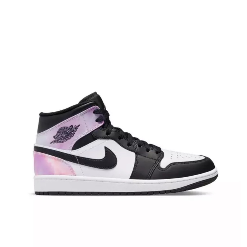 Air Jordan 1 MID Se New in Box- size 13